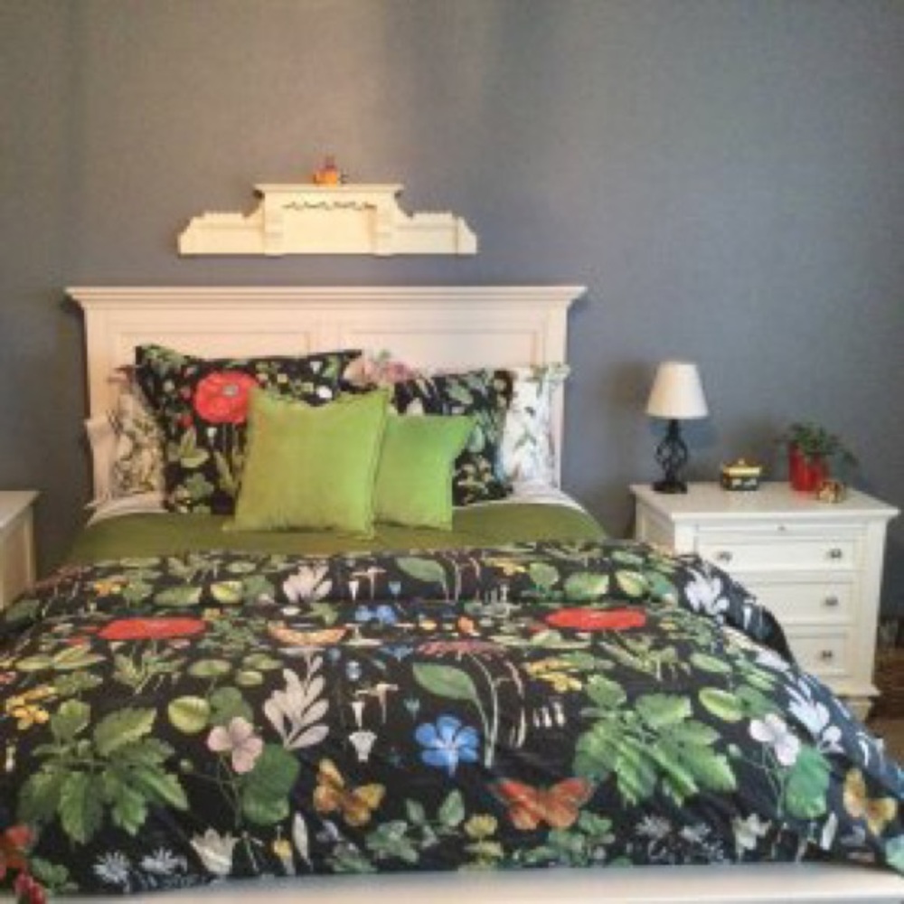 Pottery barn poppy duvet cover- QUEEN